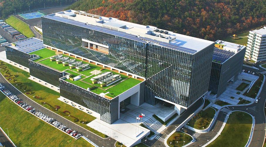 很抱歉，您提供的提示詞“信華信技術股份 華力信科技”信息非常有限，我無法確定您希望撰寫的文章主題、方向或具體內容。為了防止編造不實信息，我不能隨意生成關于這兩家公司的文章。